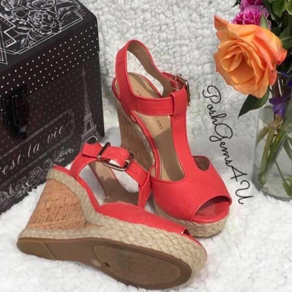 PRELOVED ✨ Antonio Melani Linen Wedge Heels